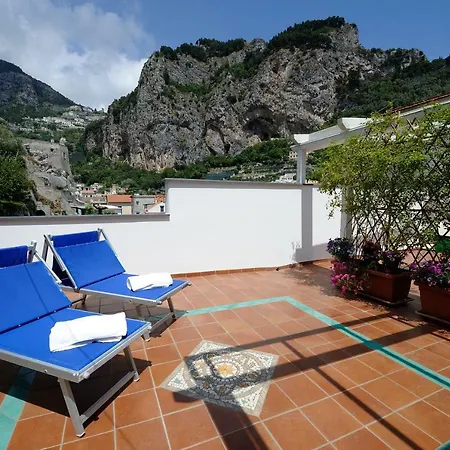 Paradiso Apartmán *